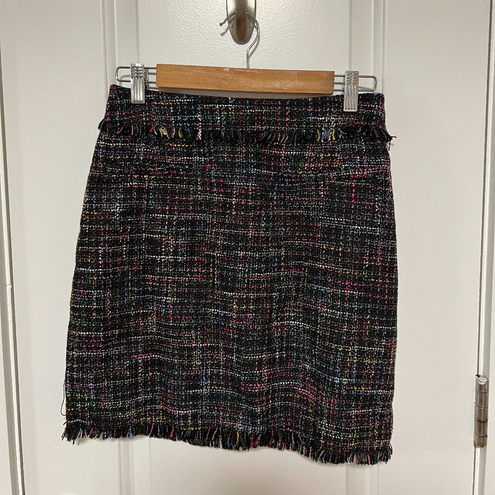 H&M multicolor on black tweed mini skirt, size 8 (medium)